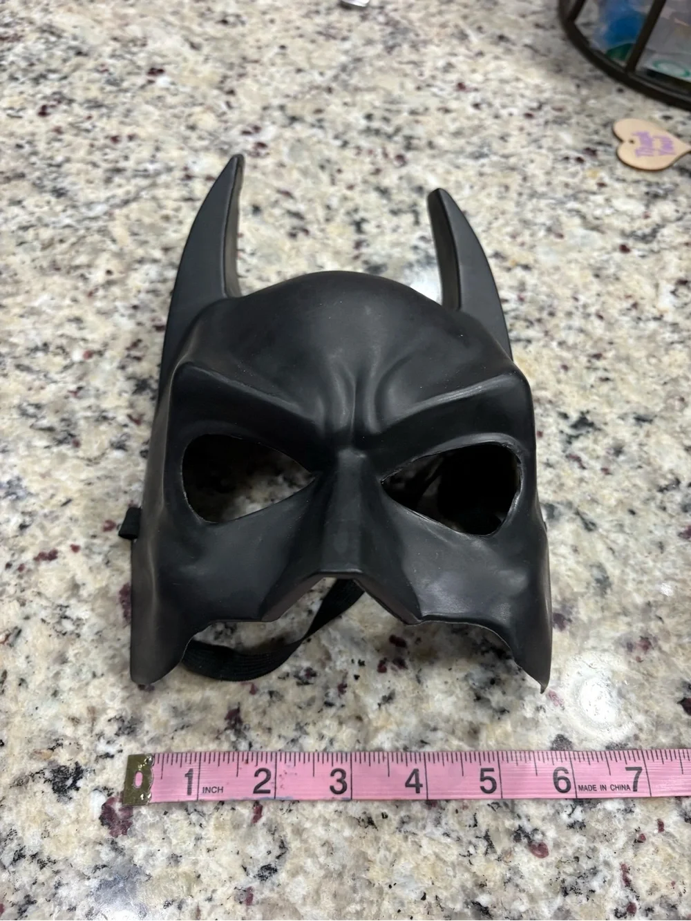 Dark Knight Rises Batman mask One Size GUC back strap is stretching out